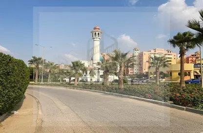 Apartment - 3 Bedrooms - 3 Bathrooms for sale in Dream Land St. - Dream Land - Al Wahat Road - 6 October City - Giza