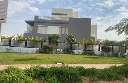 Villa - 4 Bedrooms - 4 Bathrooms for sale in Hyde Park - 5th Settlement Compounds - The 5th Settlement - New Cairo City - Cairo