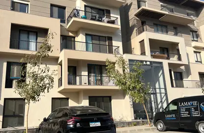 Apartment - 3 Bedrooms - 3 Bathrooms for sale in Sodic East - 6th District - New Heliopolis - Cairo