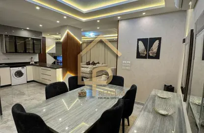 شقة - 3 غرف نوم - 3 حمامات للايجار في ذا كورت ياردز - كمبوندات الشيخ زايد - الشيخ زايد - الجيزة