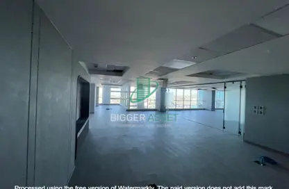 مساحات مكتبية - استوديو - 4 حمامات للايجار في بيزنس بلاس - شارع التسعين الشمالي - التجمع الخامس - مدينة القاهرة الجديدة - القاهرة