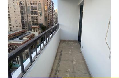 دوبلكس - 5 غرف نوم - 2 حمامات للبيع في شدس - حي شرق - الاسكندرية