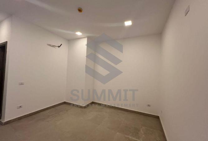 8481933 - Property Image 3