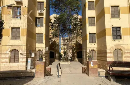 Apartment - 3 Bedrooms - 3 Bathrooms for sale in Hadayek Al Mohandessin - 4th District - Sheikh Zayed City - Giza
