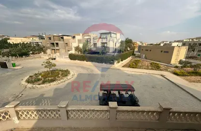 تاون هاوس - 4 غرف نوم - 4 حمامات للبيع في جولف فيوز - طريق مصر اسكندرية الصحراوي - مدينة 6 أكتوبر - الجيزة