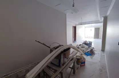 Apartment - 3 Bedrooms - 1 Bathroom for sale in Camp Chezar - Hay Wasat - Alexandria