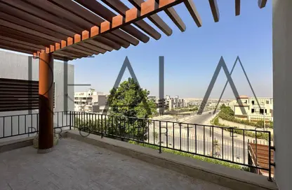 Villa - 3 Bedrooms - 3 Bathrooms for sale in Royal City - Sheikh Zayed Compounds - Sheikh Zayed City - Giza