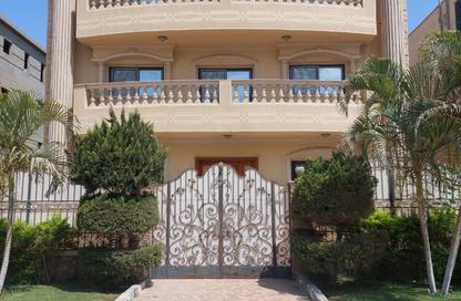 Villa - 5 Bedrooms - 6 Bathrooms for sale in 6 October City - Giza