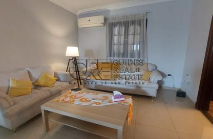 Apartment - 2 Bedrooms - 1 Bathroom for rent in Mahmoud Azmy St. - Zamalek - Cairo