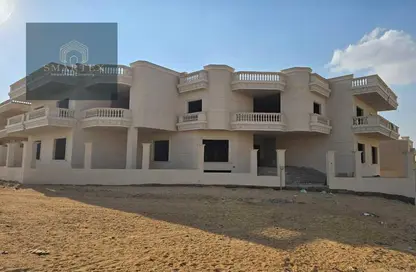 Apartment - 3 Bedrooms - 2 Bathrooms for sale in 1st Neighborhood - 3rd District West - Shorouk City - Cairo