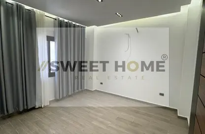 Apartment - 2 Bedrooms - 2 Bathrooms for sale in North Lotus - El Lotus - New Cairo City - Cairo