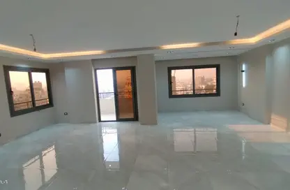 Apartment - 3 Bedrooms - 2 Bathrooms for rent in Street 200 - Degla - Hay El Maadi - Cairo