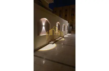 شقة - 3 غرف نوم - 2 حمامات للبيع في طريق بلبيس - خط 10 - الحي الثالث - مدينة العبور - القليوبية