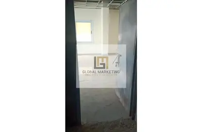 محل تجاري - استوديو - 1 حمام للايجار في شارع التسعين الشمالي - التجمع الخامس - مدينة القاهرة الجديدة - القاهرة