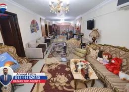 شقة - 3 غرف نوم - 2 حمامات للبيع في شارع الشهيد جلال الدسوقي - الحضرة - حي وسط - الاسكندرية
