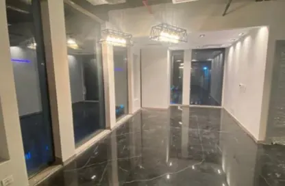 مساحات مكتبية - استوديو - 1 حمام للبيع في بارك ستريت - محور 26 يوليو - الشيخ زايد - الجيزة