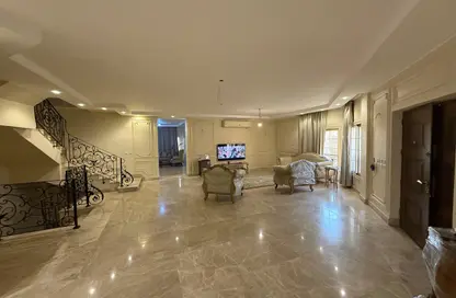 فيلا - 5 غرف نوم - 6 حمامات للايجار في الياسمين - الحي الرابع عشر - الشيخ زايد - الجيزة