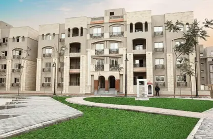 Apartment - 3 Bedrooms - 3 Bathrooms for sale in Rock Vera - 5th Settlement Compounds - The 5th Settlement - New Cairo City - Cairo