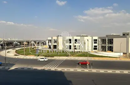 معرض - استوديو - 3 حمامات للبيع في شارع المشير احمد اسماعيل - شيراتون المطار - النزهة - القاهرة