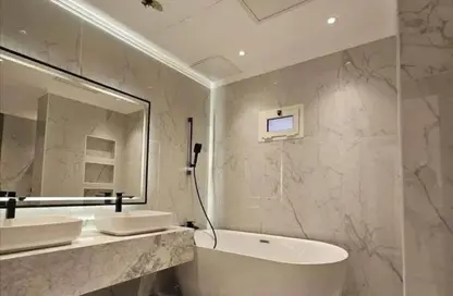 Villa - 5 Bedrooms - 6 Bathrooms for sale in New Giza - Cairo Alexandria Desert Road - 6 October City - Giza