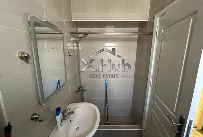 8300360 - Property Image 3