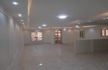 شقة - 3 غرف نوم - 3 حمامات للايجار في شارع السيد الميرغني - الماظة - مصر الجديدة - القاهرة