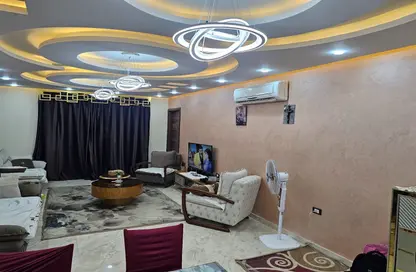 شقة - 3 غرف نوم - 2 حمامات للبيع في معادى فيو - كمبوندات الشروق - مدينة الشروق - القاهرة