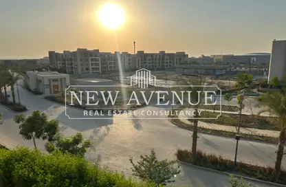 Apartment - 3 Bedrooms - 3 Bathrooms for sale in District 5 - 5th Settlement Compounds - The 5th Settlement - New Cairo City - Cairo