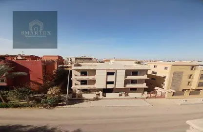 فيلا - 8 غرف نوم - 8 حمامات للبيع في المجاورة الثانية - الحي الثاني شرق - مدينة الشروق - القاهرة