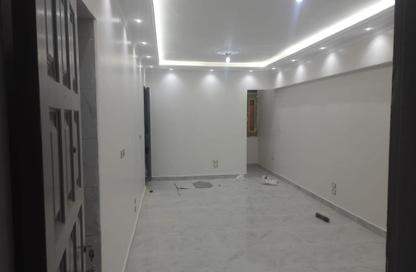 Apartment - 3 Bedrooms - 1 Bathroom for rent in Nasr City Compounds - Nasr City - Cairo