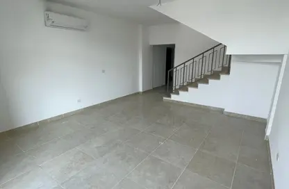 (بنتهاوس  (روف - 3 غرف نوم - 4 حمامات للبيع في مون ريزيدنس - فيفث سكوير - التجمع الخامس - مدينة القاهرة الجديدة - القاهرة