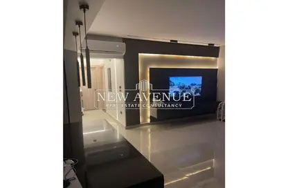 Apartment - 2 Bedrooms - 2 Bathrooms for sale in Mountain View iCity - 5th Settlement Compounds - The 5th Settlement - New Cairo City - Cairo