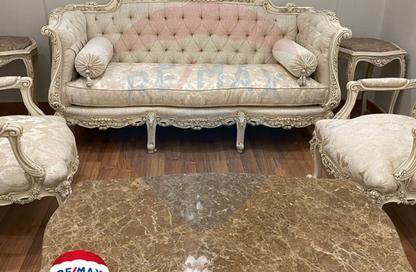 Apartment - 3 Bedrooms - 1 Bathroom for sale in Canat Al Mahmoudia St. - Nozha - Hay Sharq - Alexandria