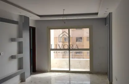 Apartment - 2 Bedrooms - 1 Bathroom for rent in Degla Palms - Al Wahat Road - 6 October City - Giza