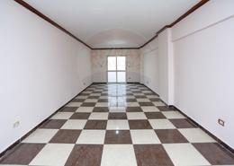 Apartment - 3 bedrooms - 1 bathroom for للبيع in Mostafa Kamel St. - Moharam Bek - Hay Sharq - Alexandria