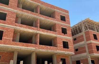 Apartment - 3 Bedrooms - 2 Bathrooms for sale in Bait Alwatan - The 5th Settlement - New Cairo City - Cairo