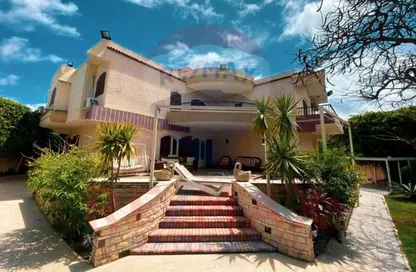 Villa - 7 Bedrooms - 7 Bathrooms for sale in Silver Beach - North Coast