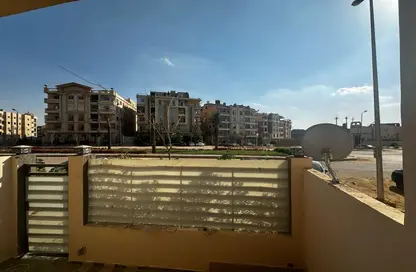 Apartment - 2 Bedrooms - 1 Bathroom for sale in South Lotus - El Lotus - New Cairo City - Cairo