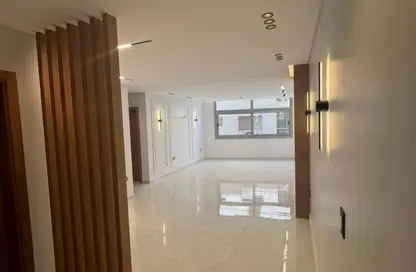 شقة - 2 غرف نوم - 2 حمامات للبيع في وان قطامية - كمبوندات القطامية - القطامية - مدينة القاهرة الجديدة - القاهرة