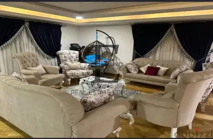 شقة - 3 غرف نوم - 3 حمامات للايجار في شارع اسماء فهمي - ارض الجولف - مصر الجديدة - القاهرة