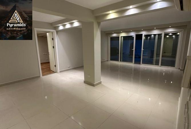 8212035 - Property Image 2