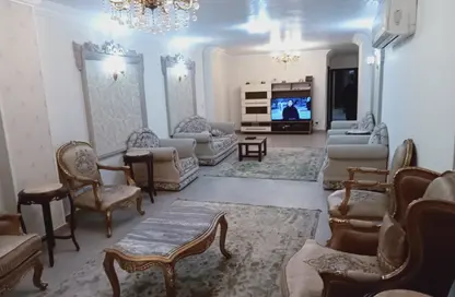 شقة - 3 غرف نوم - 3 حمامات للبيع في العجوزة - الجيزة