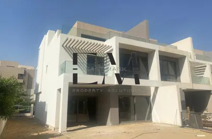 تاون هاوس - 3 غرف نوم - 4 حمامات للبيع في فيفث سكوير - التجمع الخامس - مدينة القاهرة الجديدة - القاهرة