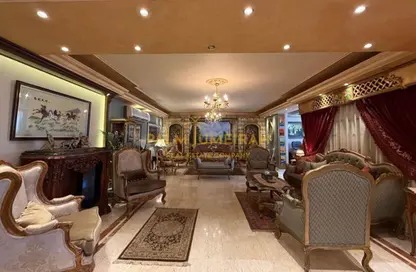 Apartment - 3 Bedrooms - 3 Bathrooms for sale in Kamal Eldin Salah St. - Smouha - Hay Sharq - Alexandria