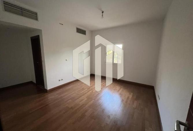 8024212 - Property Image 2