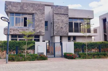 Villa - 3 Bedrooms - 4 Bathrooms for sale in Sun Capital - Fayoum Desert road - 6 October City - Giza