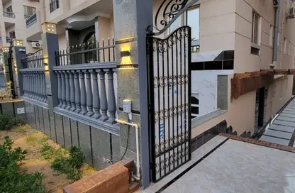 دوبلكس - 3 غرف نوم - 2 حمامات للايجار في الحي الثامن - الشيخ زايد - الجيزة