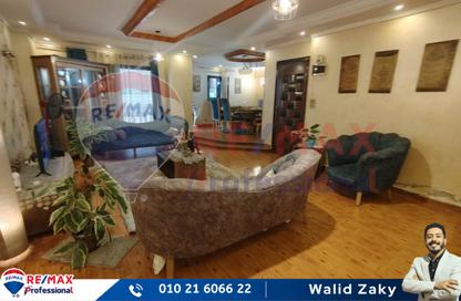 Apartment - 3 Bedrooms - 2 Bathrooms for sale in Ismail Zaki St. - Bolkly - Hay Sharq - Alexandria