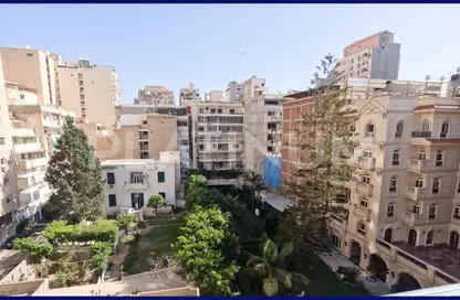 Apartment - 3 Bedrooms - 2 Bathrooms for sale in Al Ekbal St. - Laurent - Hay Sharq - Alexandria