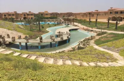 Townhouse - 4 Bedrooms - 4 Bathrooms for sale in Royal Meadows - Sheikh Zayed Compounds - Sheikh Zayed City - Giza